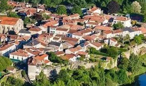 甘孜回乡建别墅为什么一定要选专业乡墅公司