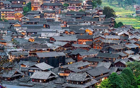 甘孜6种常见的外墙仿石漆施工工艺！